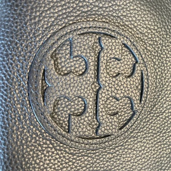 Tory Burch Perry Bombé Color-Block Wristlet - Picture 9 of 9